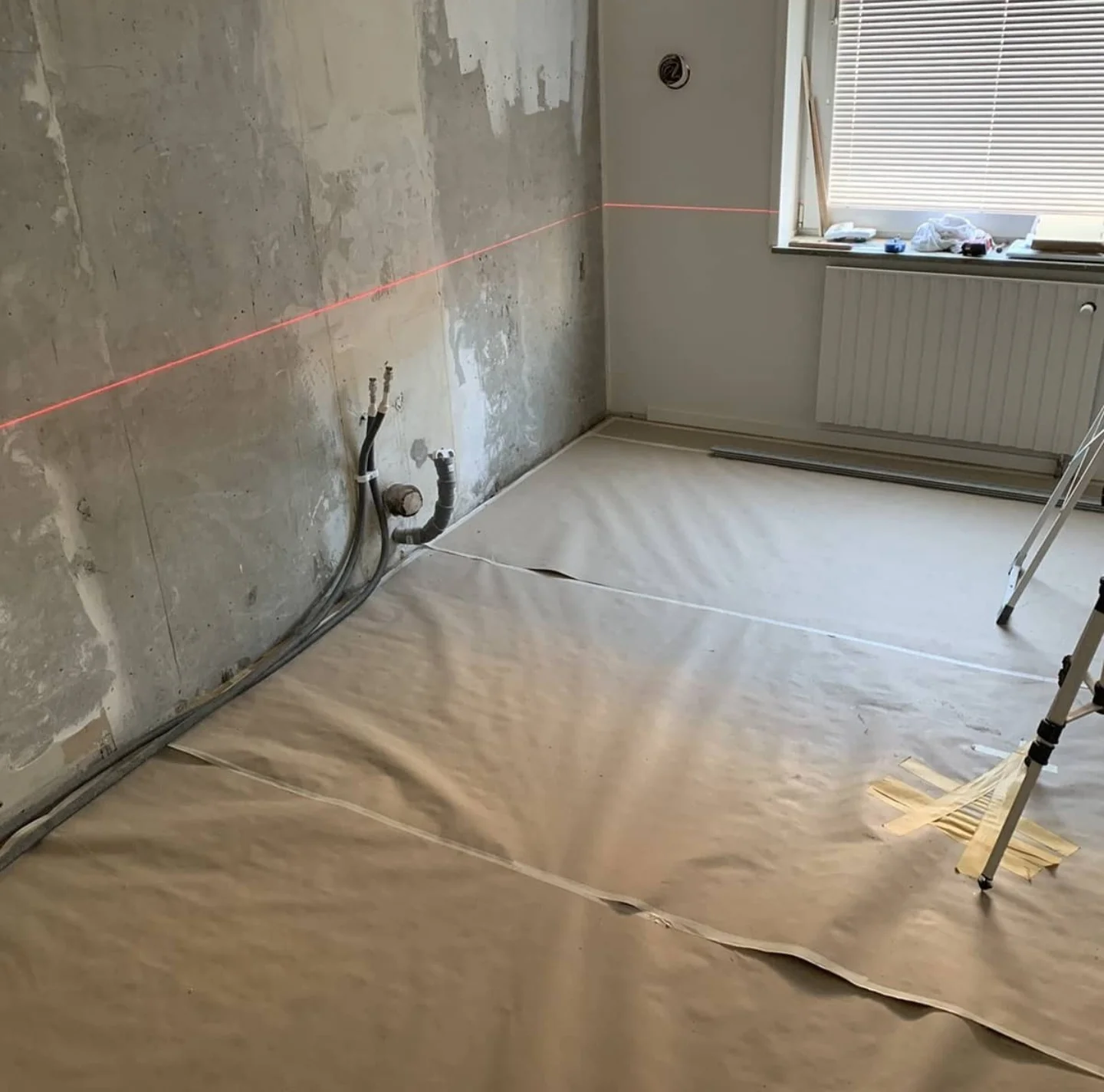 Kök i Kirseberg under renovering efter rivning av den gamla köksinredningen
