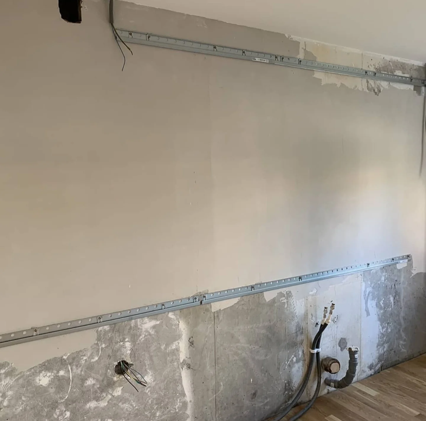 Förberedelse av väggar under köksrenovering i Kirseberg, Malmö